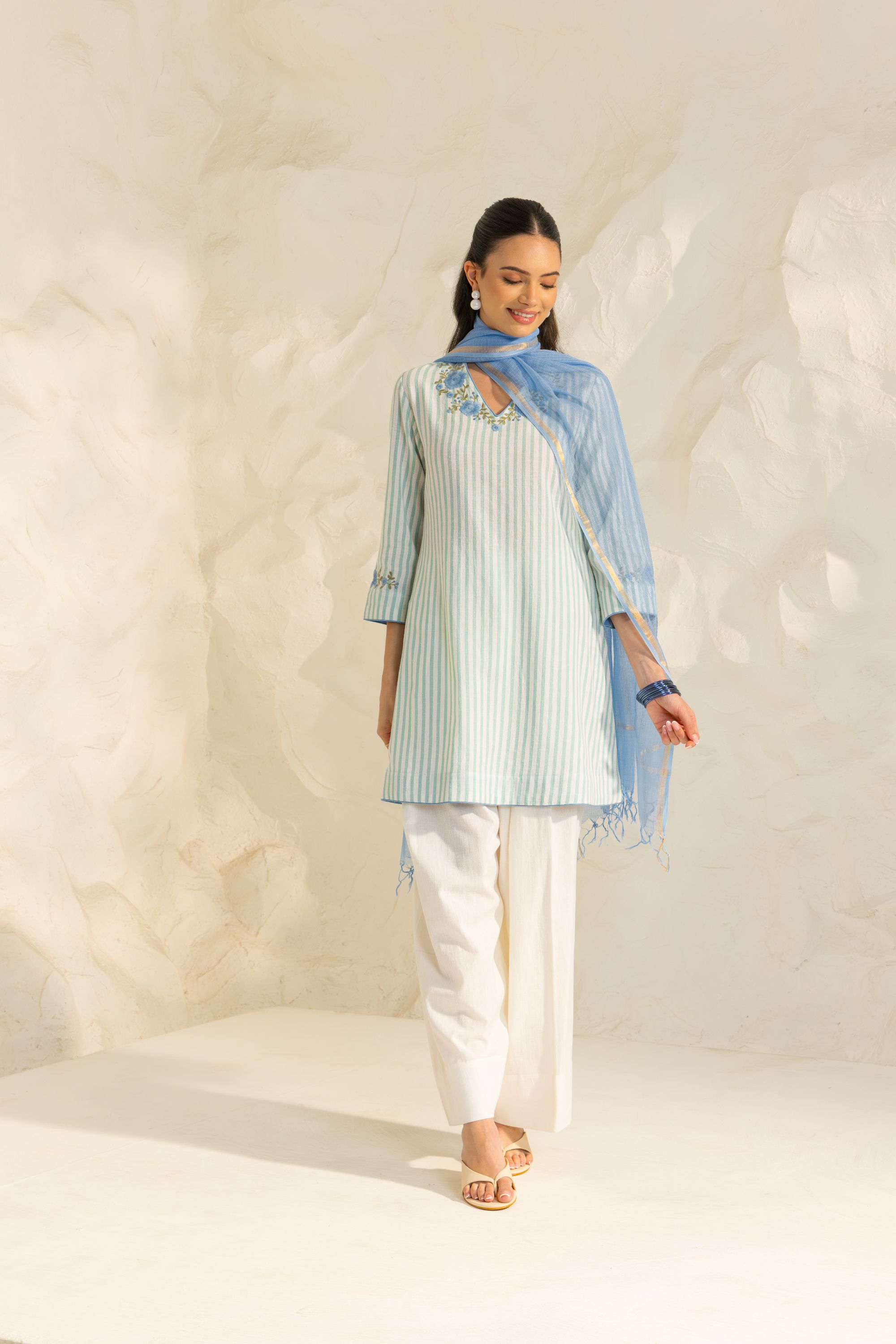 Zainab Green Embroidered Yarn Dyed Handcrafted Kurta Set with Farshi Salwar