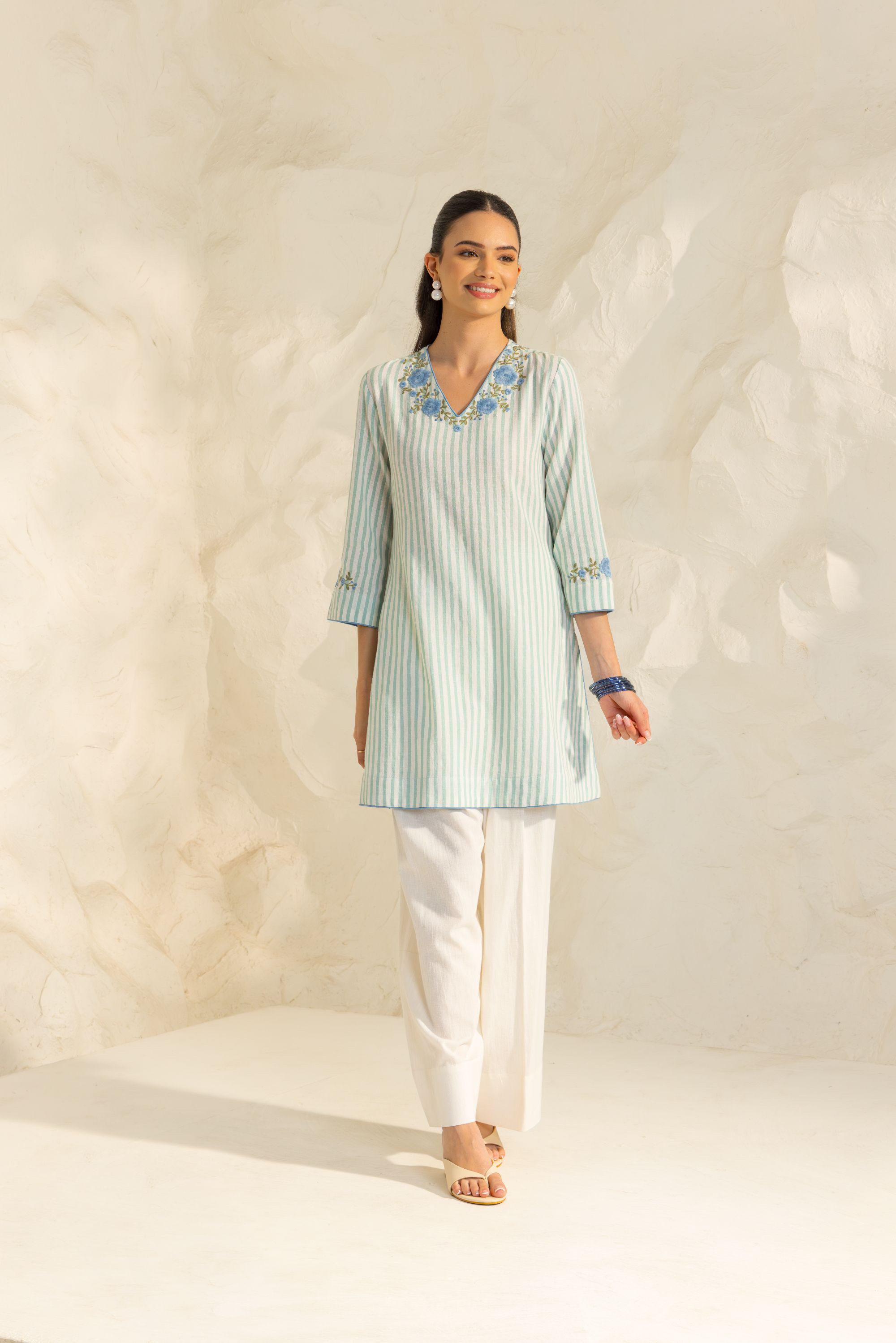 Zainab Green Embroidered Yarn Dyed Handcrafted Kurta Set with Farshi Salwar