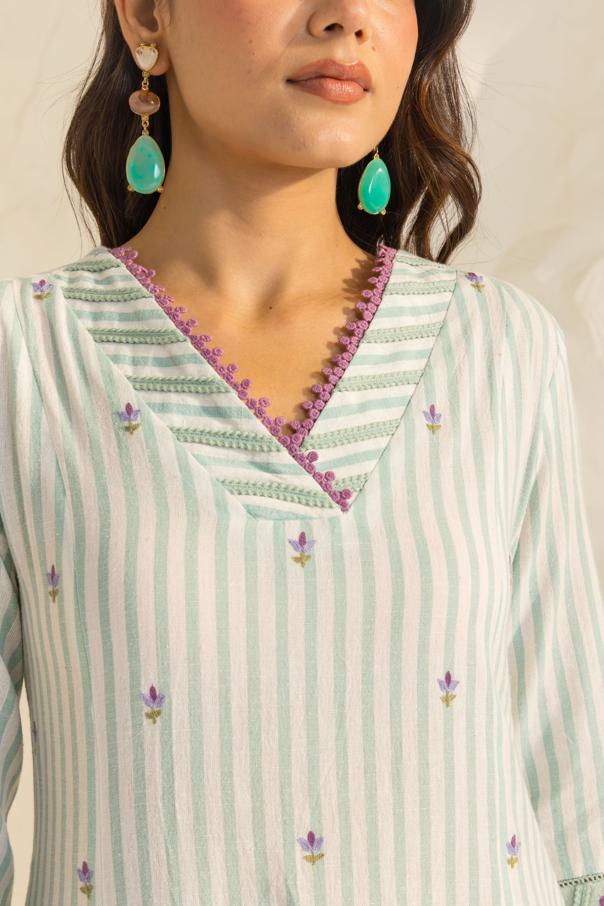 Zareen Green Embroidered Yarn Dyed Handcrafted Kurta Set