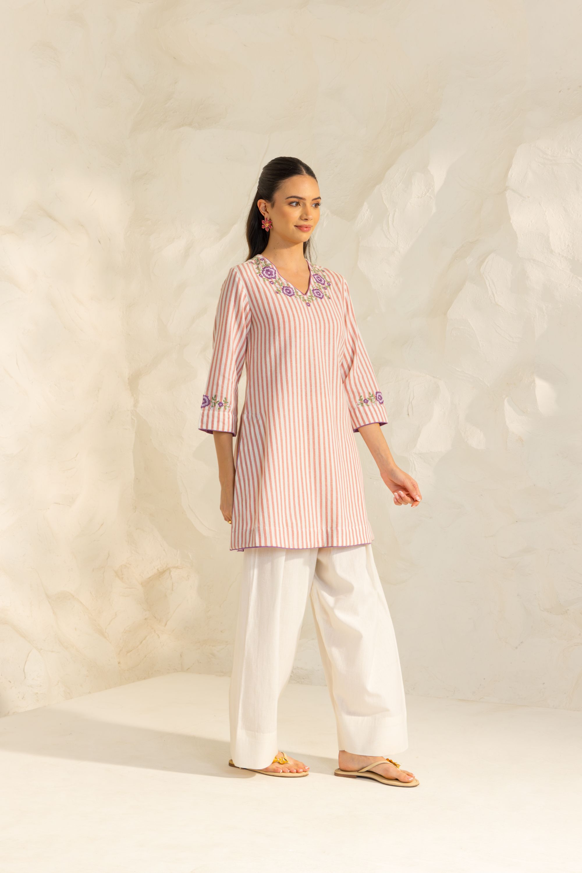 Arisha Amitha in Zainab Pink Embroidered Yarn Dyed Handcrafted Kurta Set with Farshi Salwar
