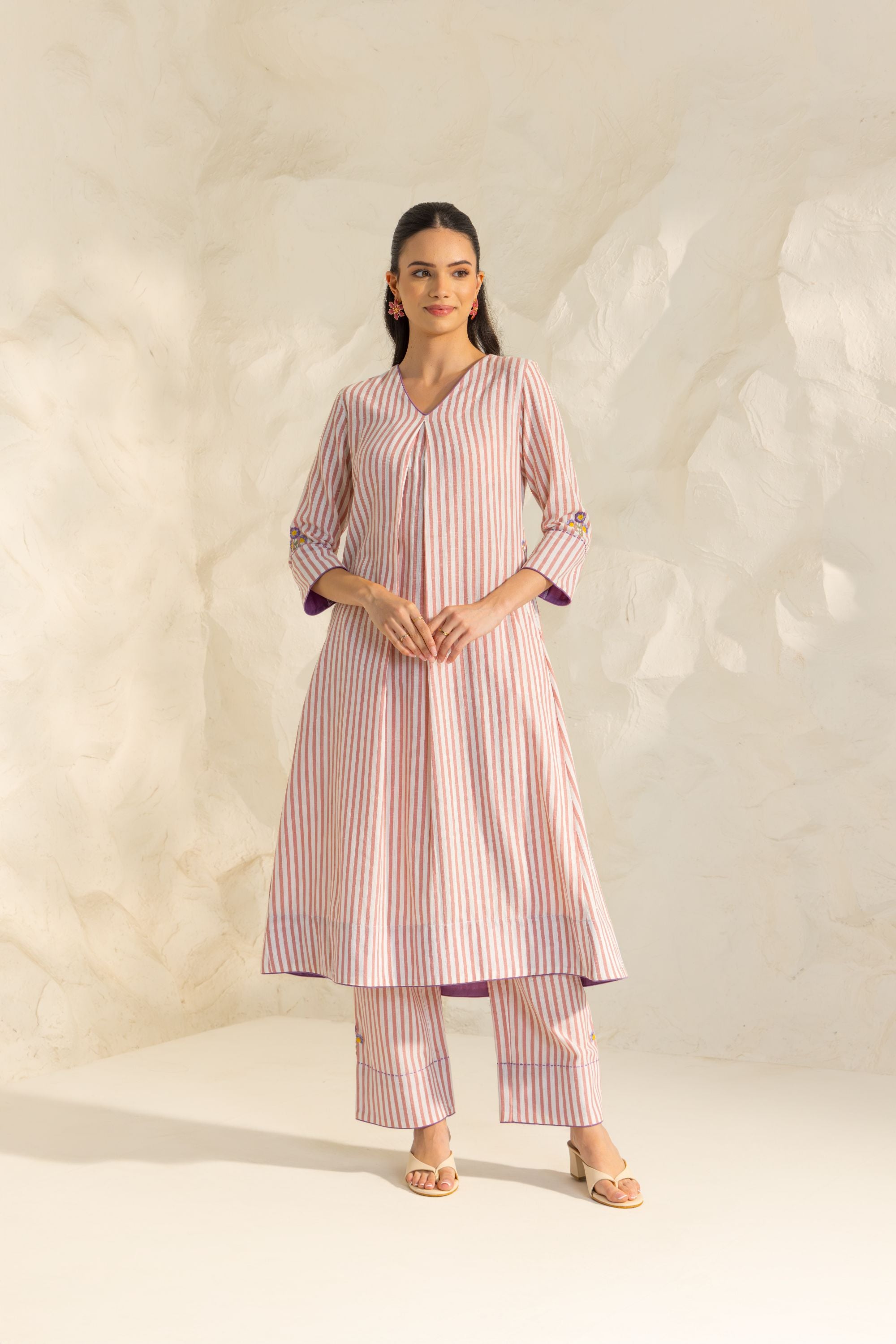 Zaria Pink Embroidered Yarn Dyed Handcrafted Kurta Set