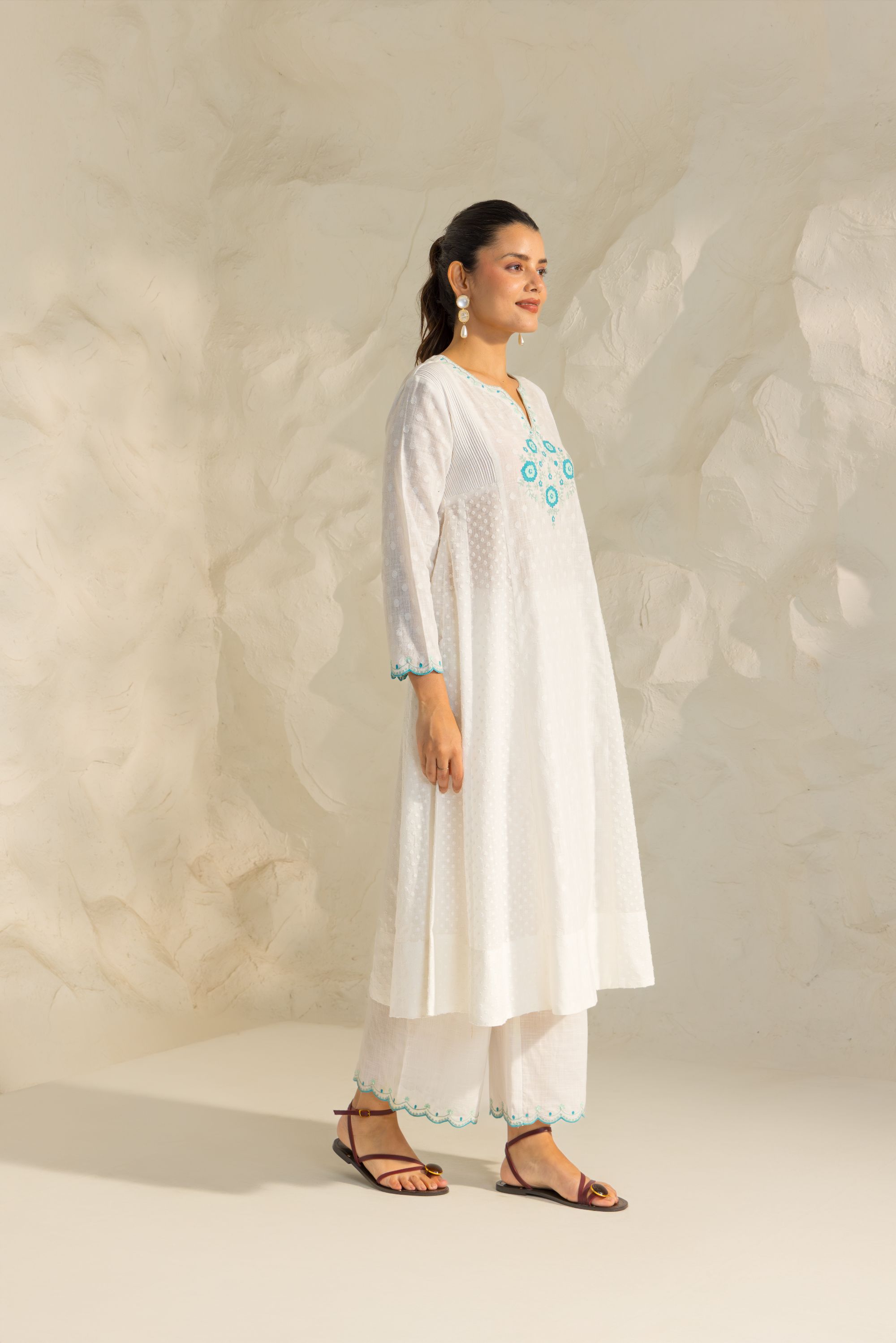 Kiara White Cotton Slub Jacquard Handcrafted Kurta Set with Aari Embroidery