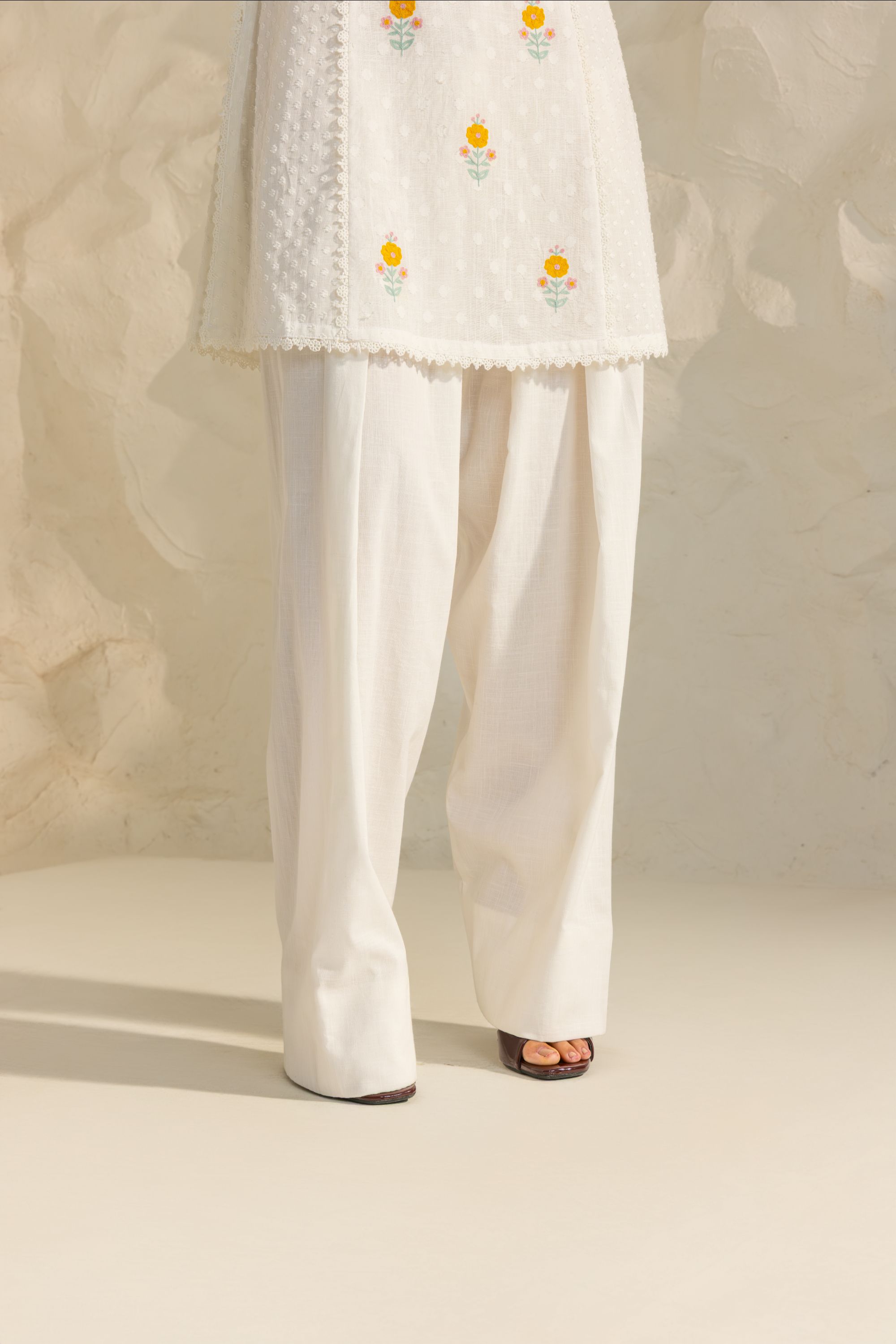 Laila White Cotton Slub Jacquard Handcrafted Short Kurta Set with Aari embroidery and Farshi Salwar