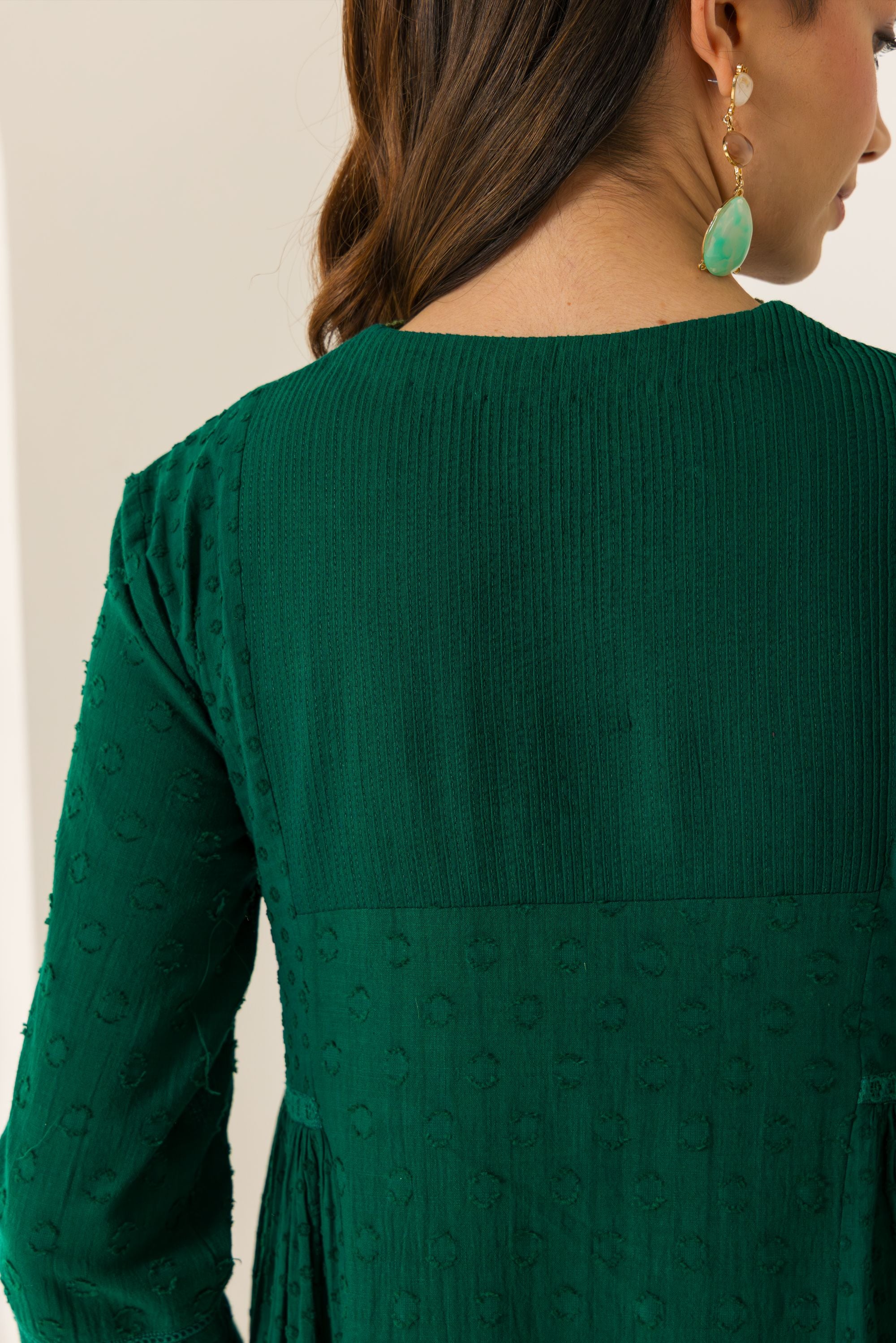 Aizah Emerald Green Cotton Slub Jacquard Handcrafted Kurta Set with Aari Embroidery