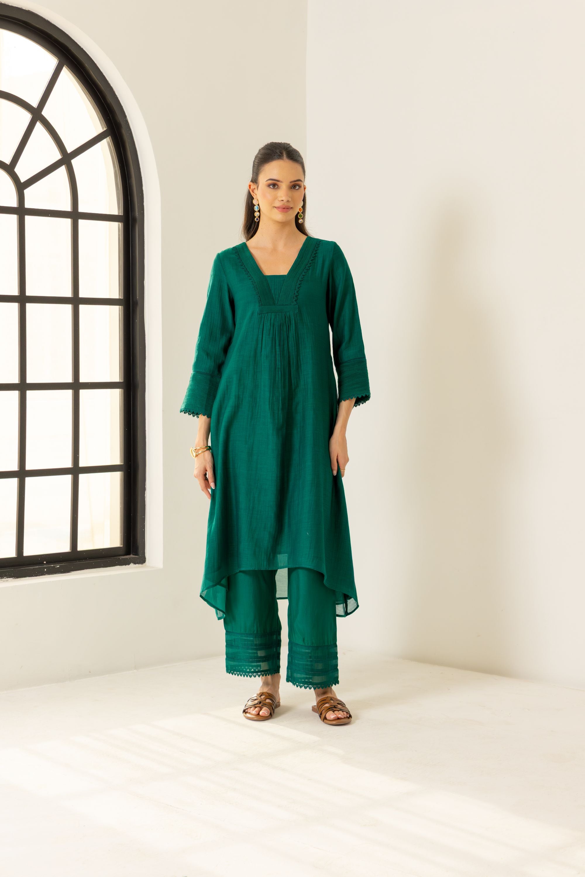 Naisha Emerald Green Cotton-Silk Chanderi Kurta Set