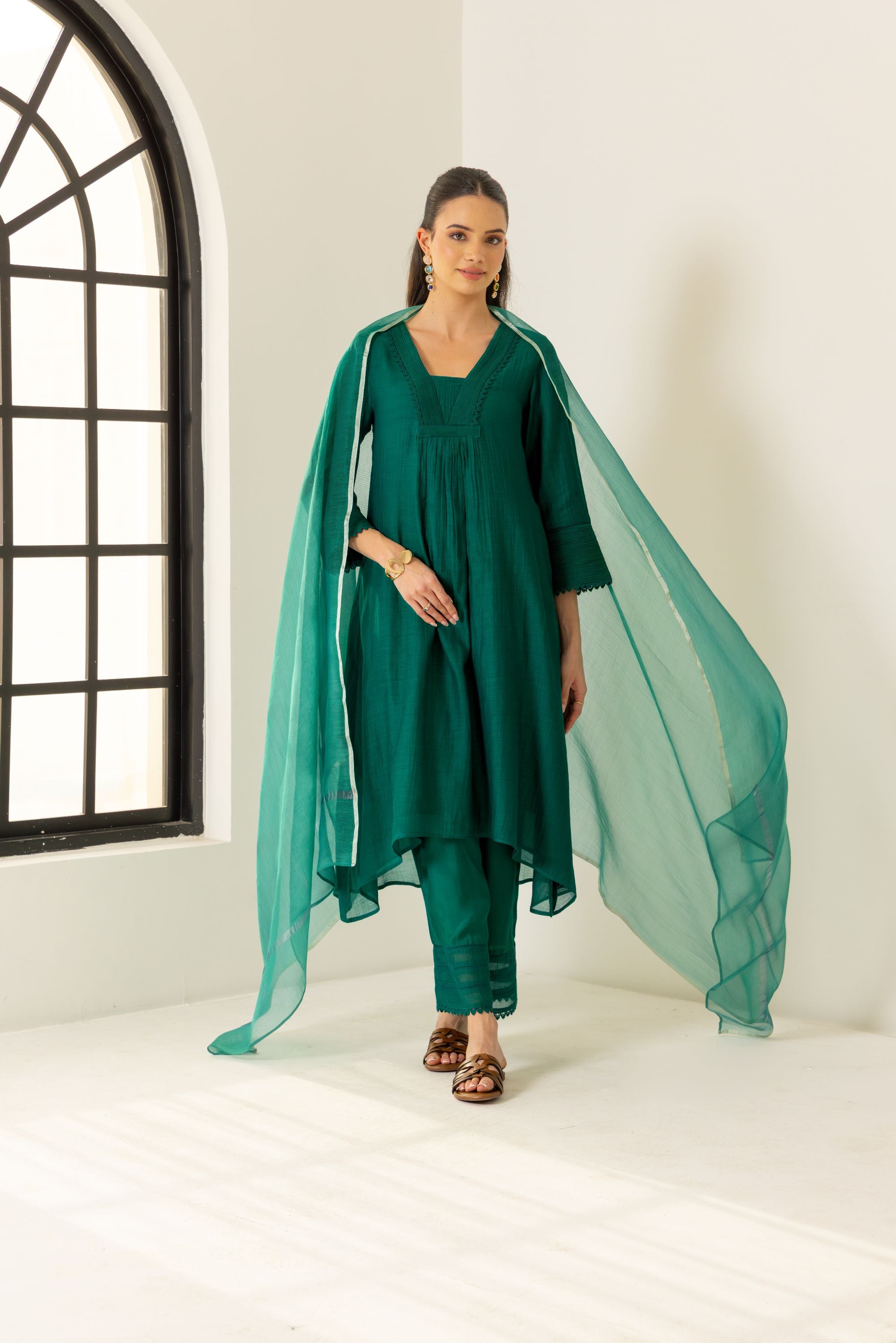 Naisha Emerald Green Cotton-Silk Chanderi Kurta Set