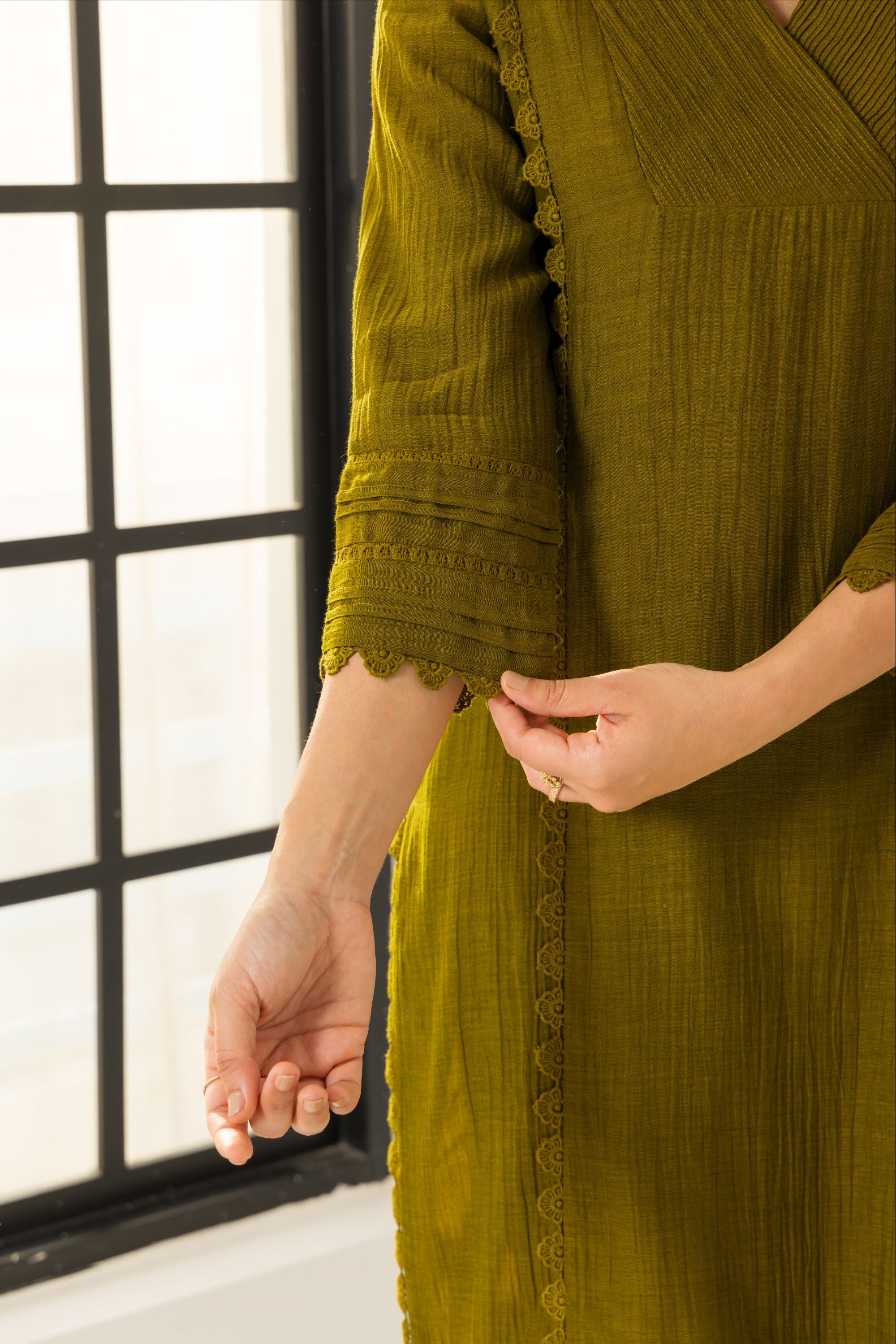 Amara Olive Green Cotton-Silk Chanderi Kurta Set