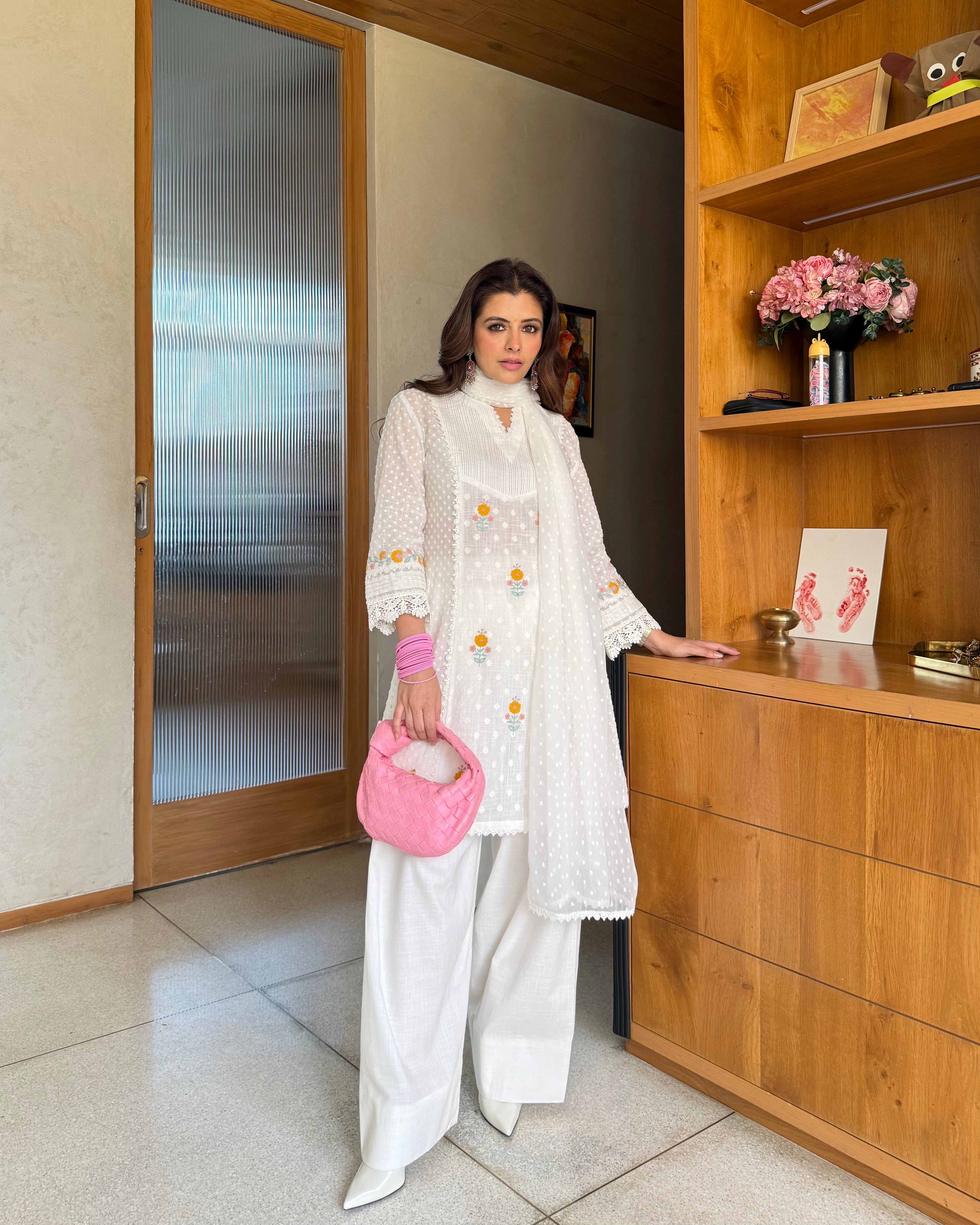 Natasha Luthra In Laila White Cotton Slub Jacquard Handcrafted Short Kurta Set with Aari embroidery and Farshi Salwar