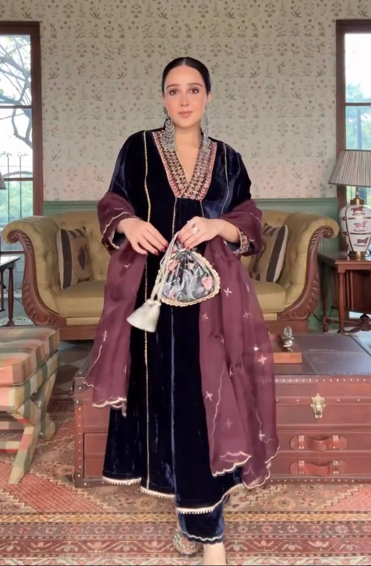 SANJANA BATRA IN ANOKHI BLUE SILK VELVET HANDCRAFTED KURTA SET