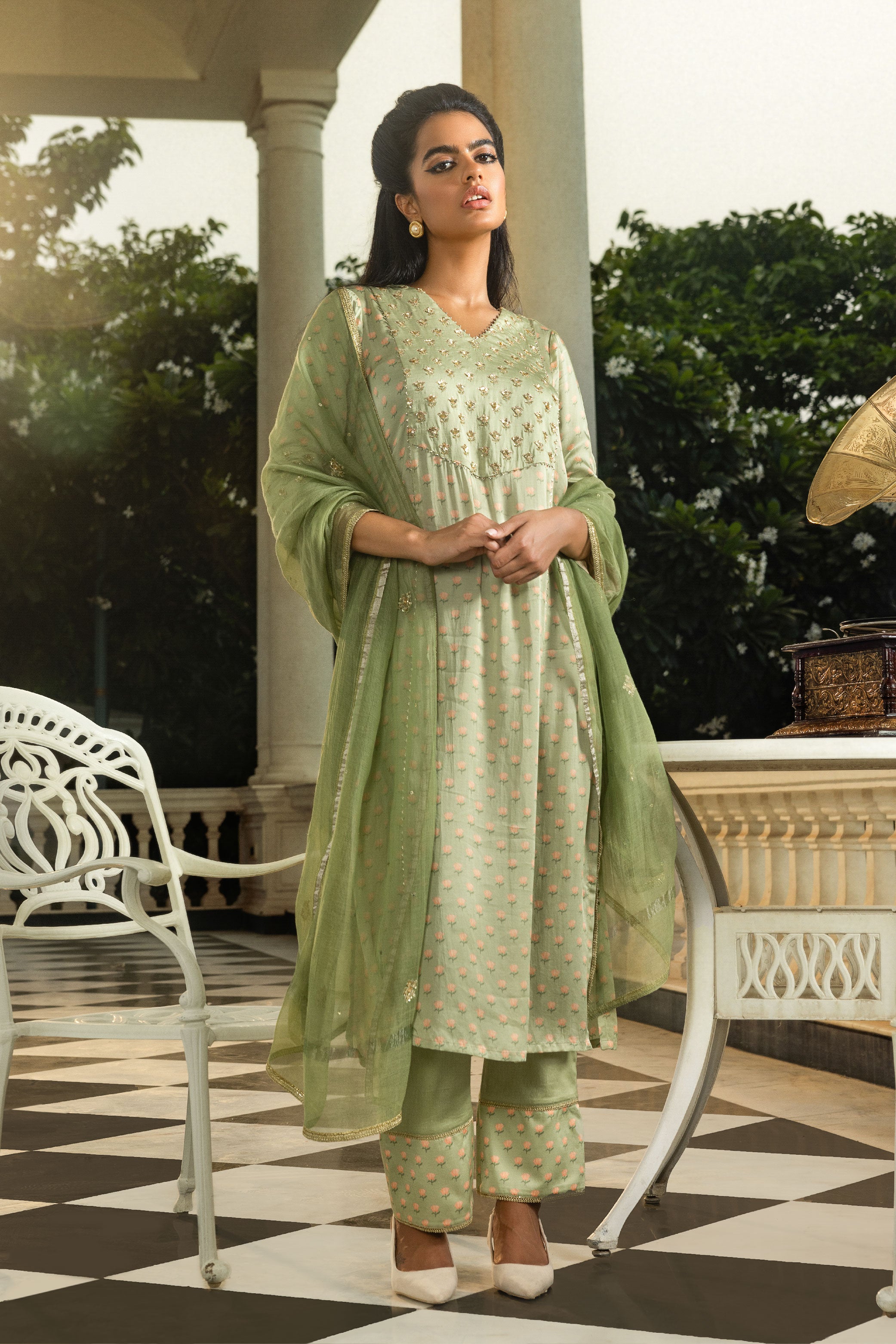 KIMAYA GREEN FLORAL BUTI KURTA SET