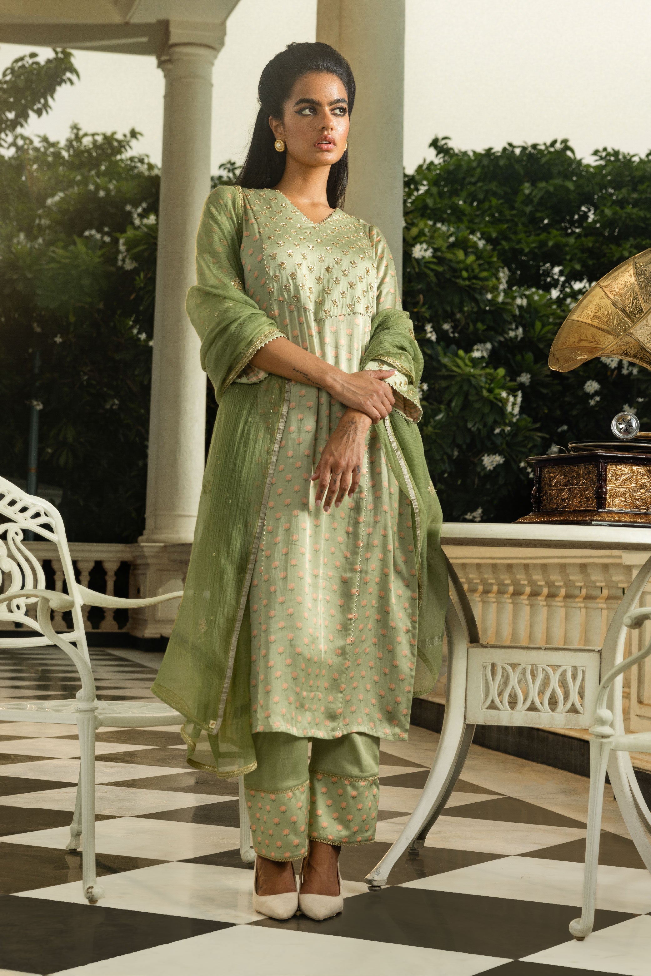 KIMAYA GREEN FLORAL BUTI KURTA SET