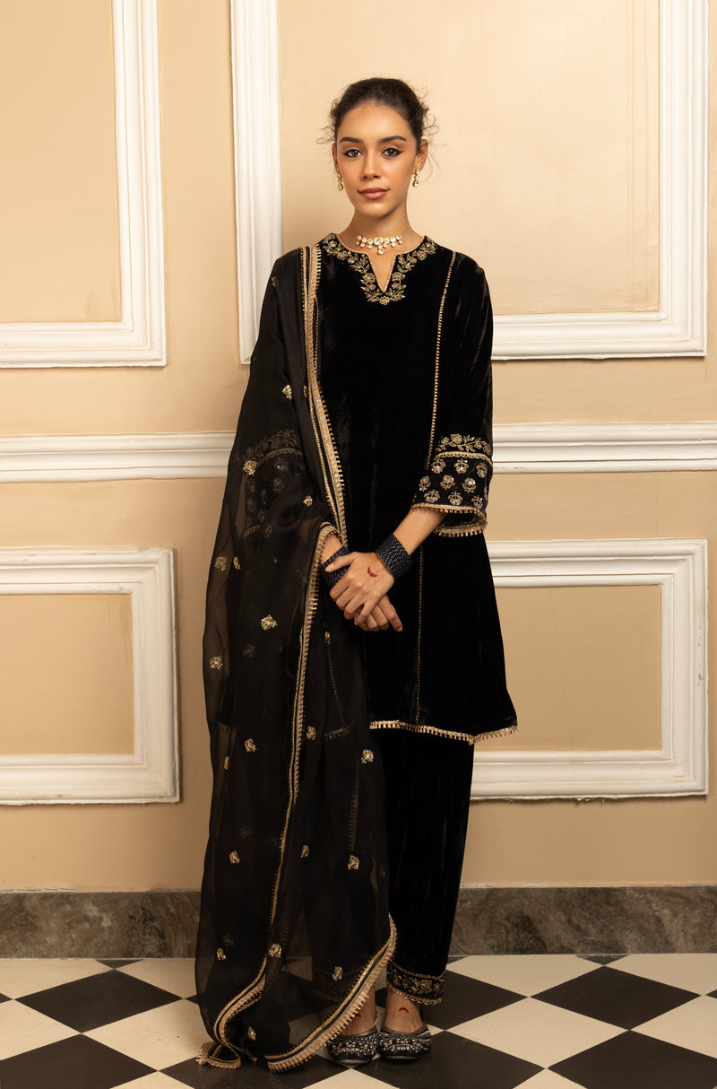 TARA BLACK SILK VELVET KURTA SET