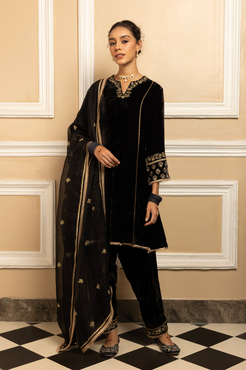 TARA BLACK SILK VELVET KURTA SET