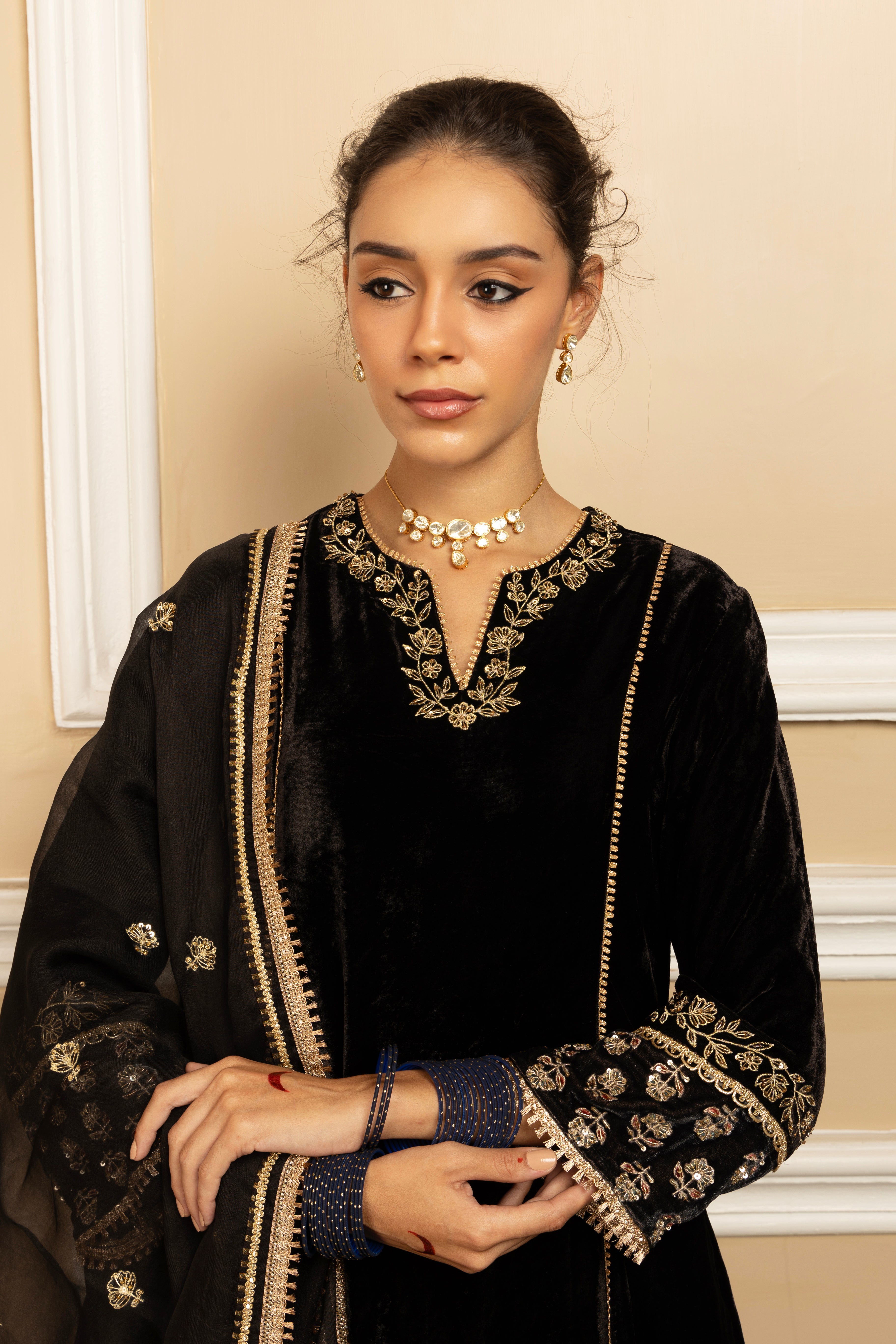 TARA BLACK SILK VELVET KURTA SET