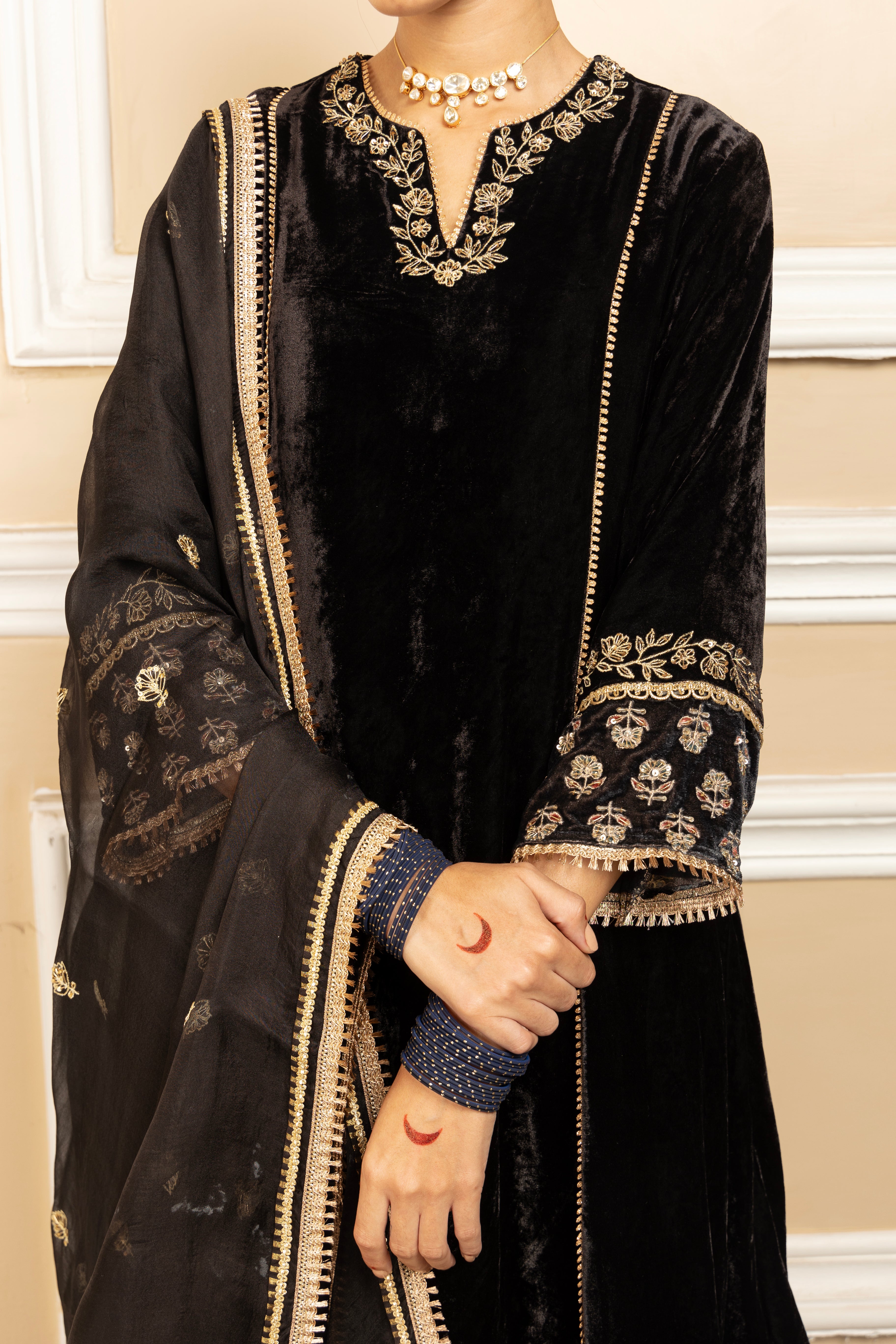 ZIYA BLACK SILK VELVET KURTA SET