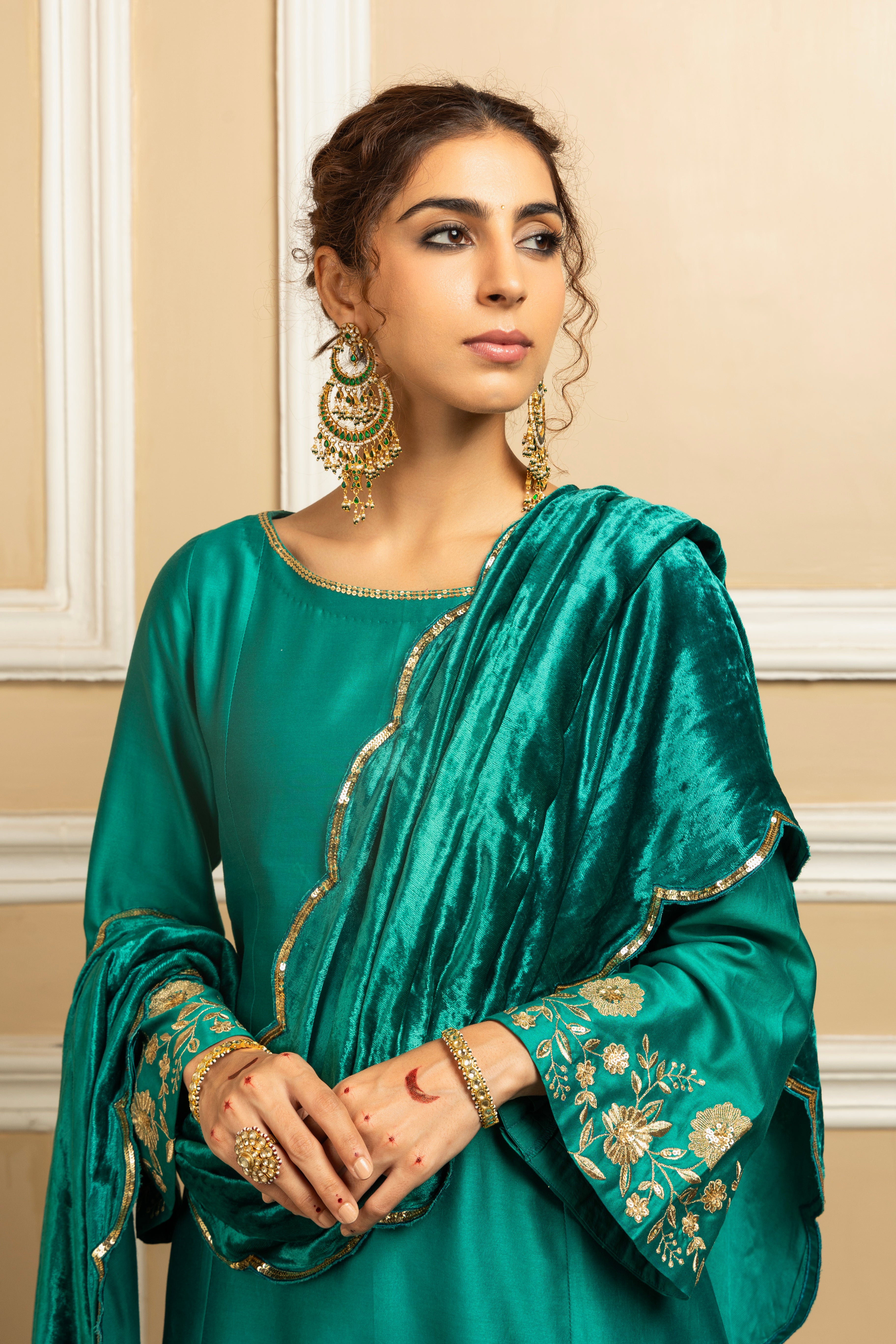 EKAYA GREEN SILK CHANDERI KURTA SET WITH VELVET SHAWL