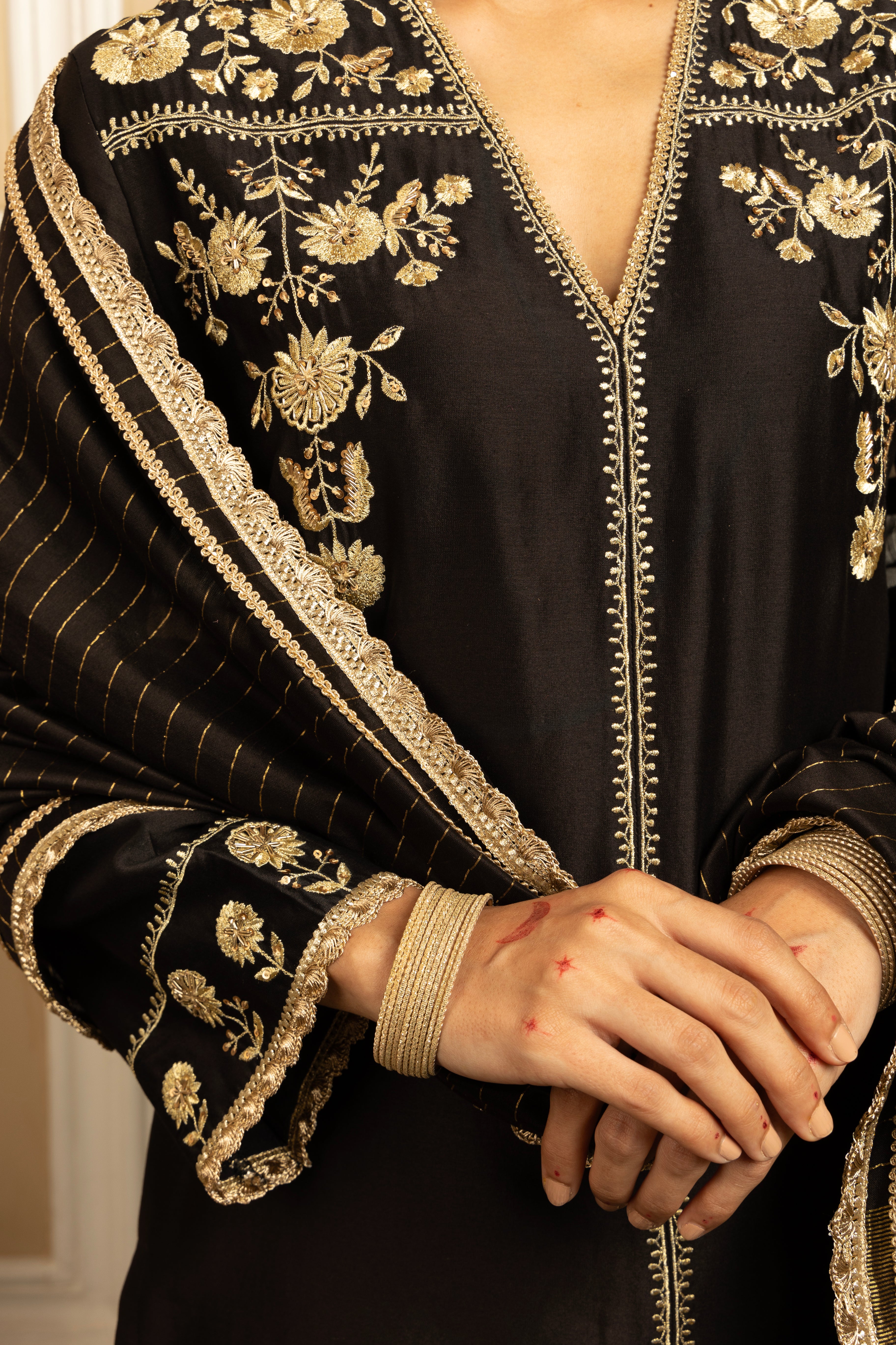 ZAHRA BLACK SILK CHANDERI KURTA SET