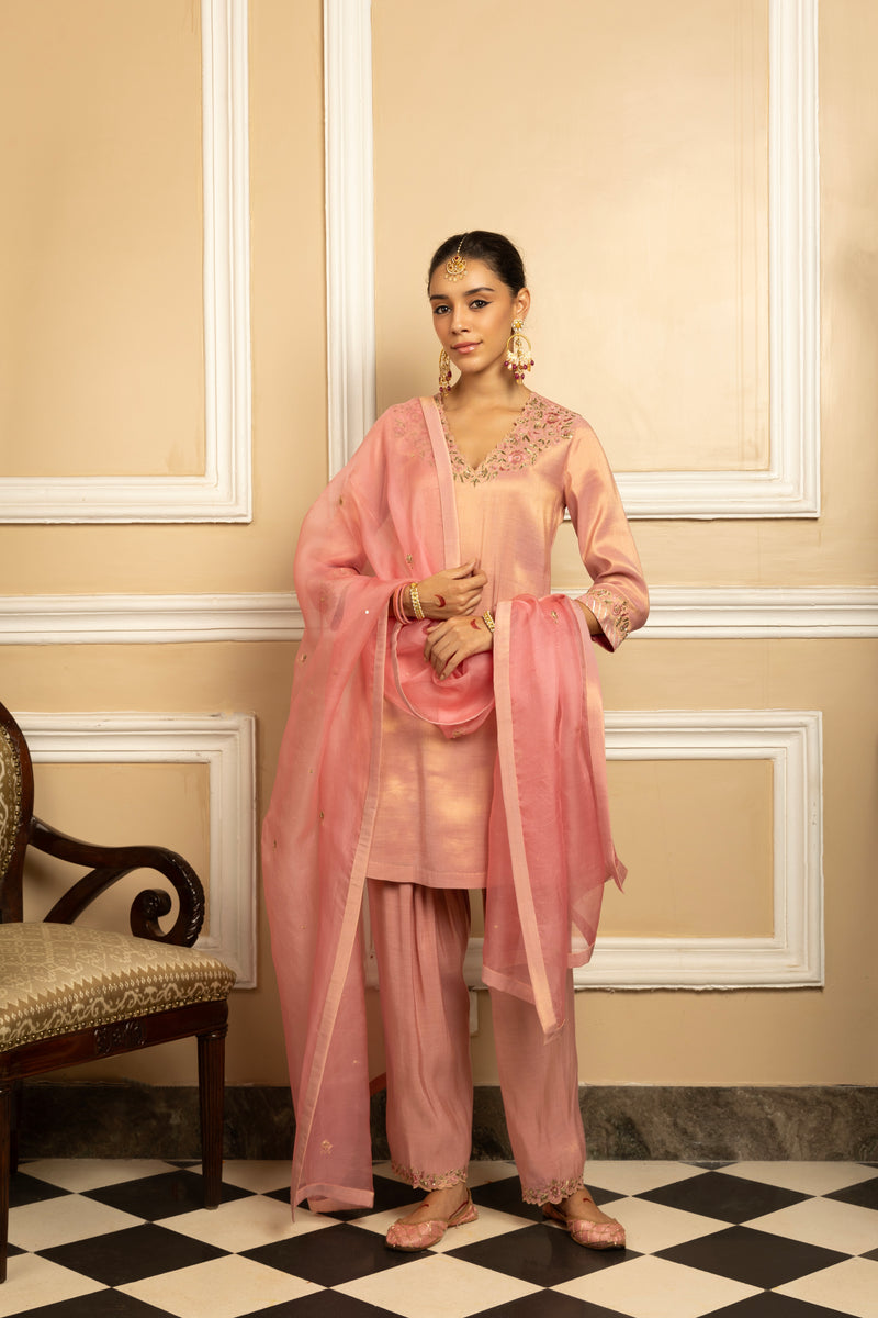 SAANVI PINK TISSUE KURTA SET