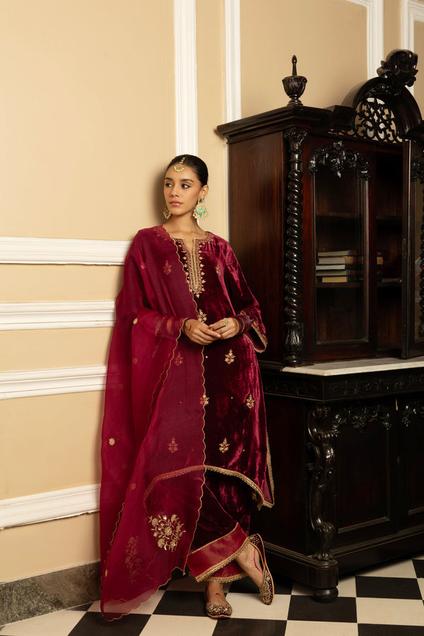 MEHFIL PLUM SILK VELVET KURTA SET