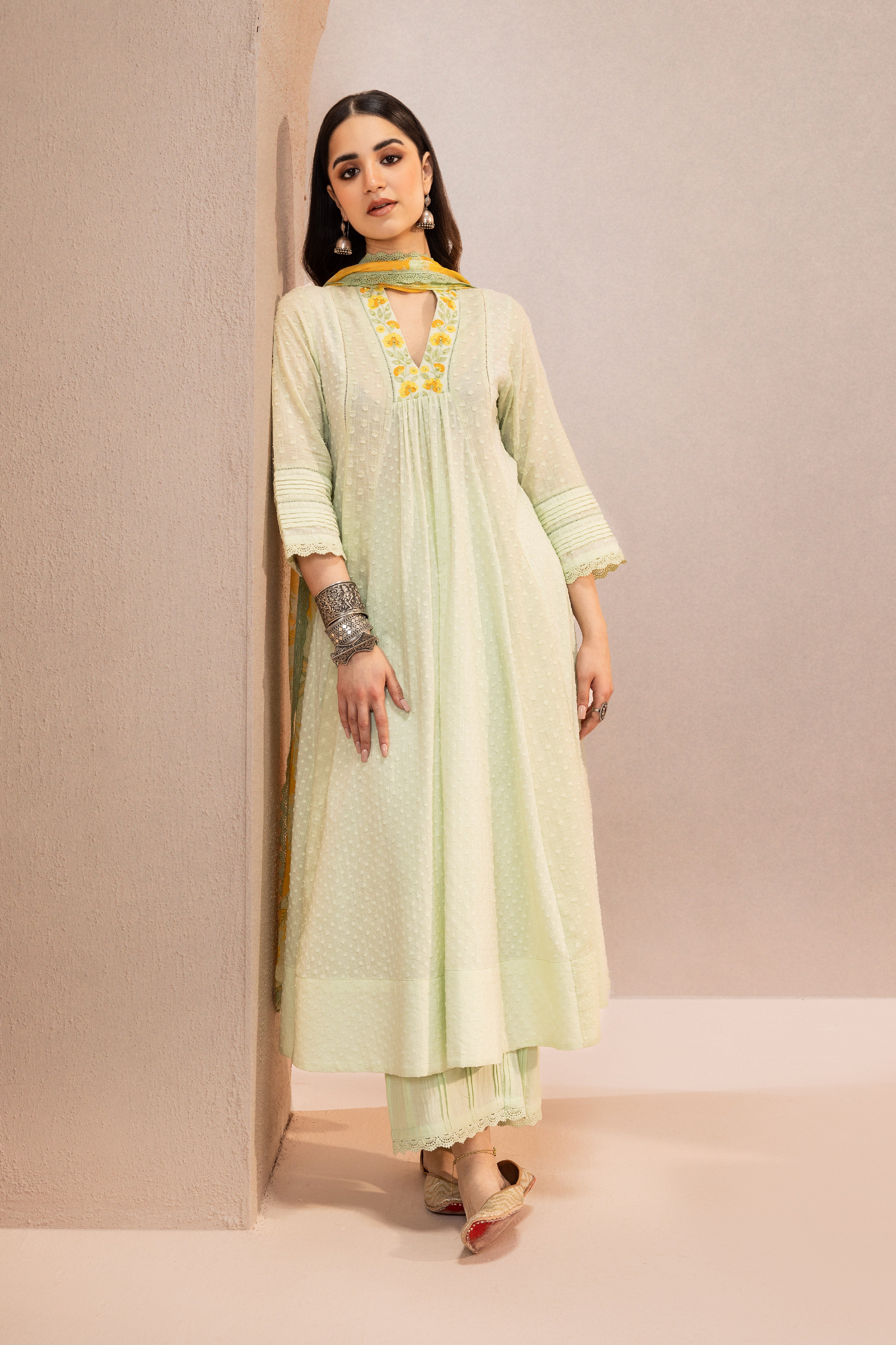 MEHAK BAKSHI IN SUMANA GREEN COTTON SLUB JACQUARD KURTA SET