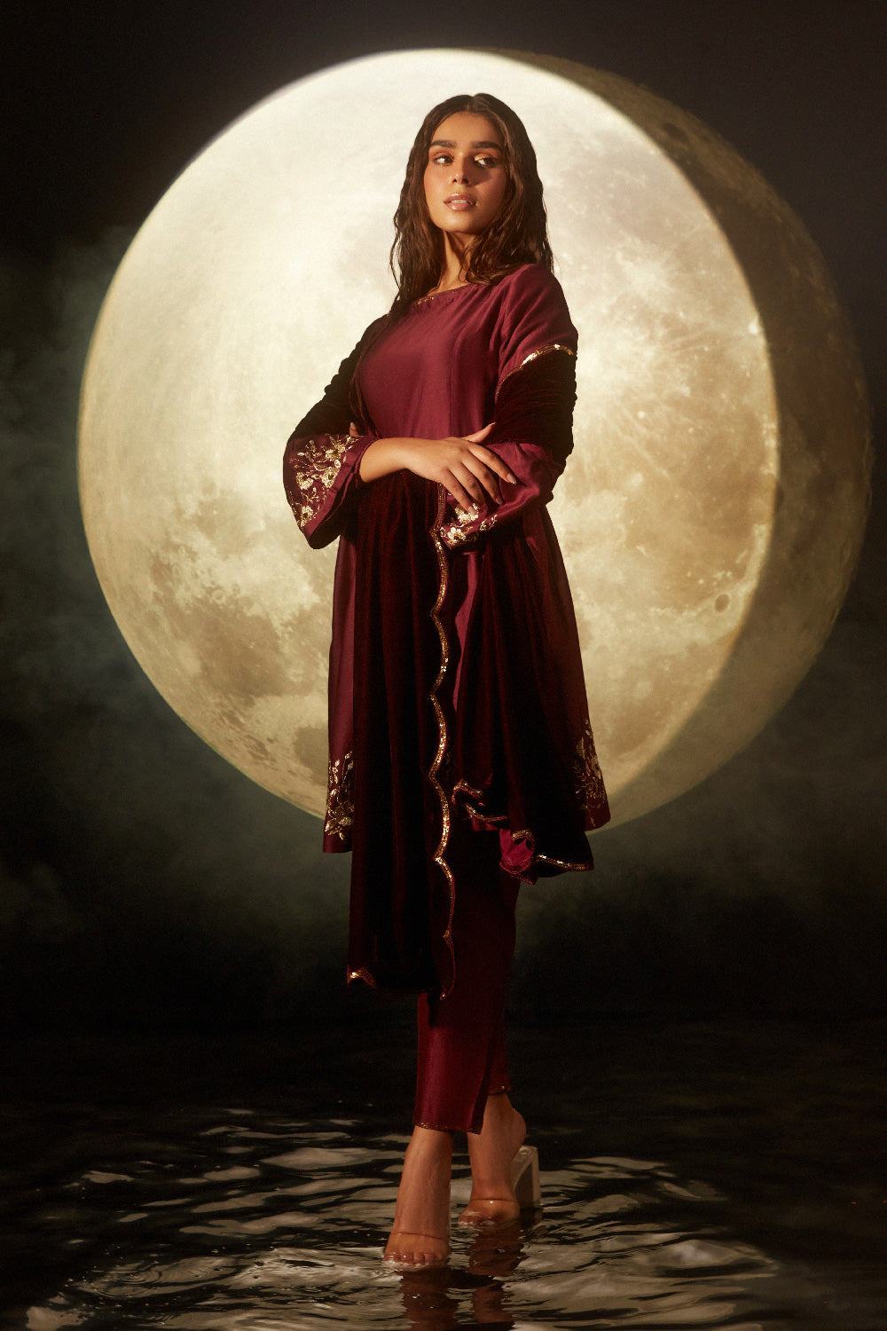 INAYAT MAROON SILK CHANDERI KURTA SET WITH VELVET SHAWL